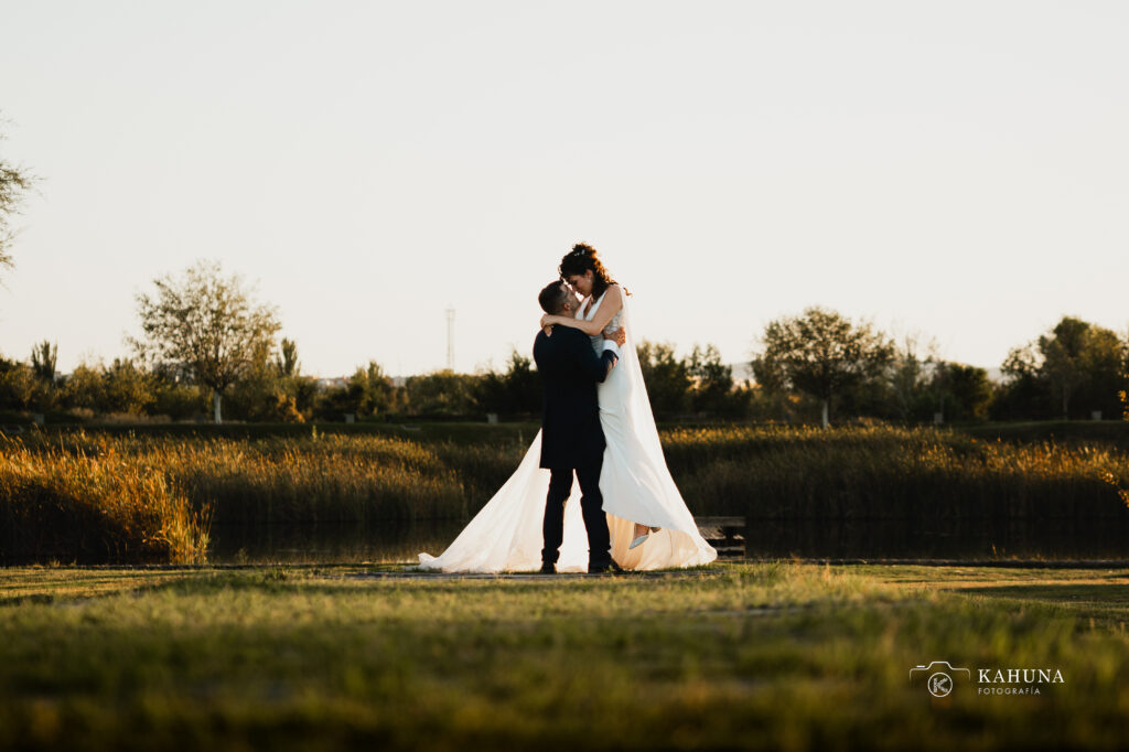 fotógrafo bodas Zaragoza, reportaje de novios en zaragoza, fotografia emocional zaragoza